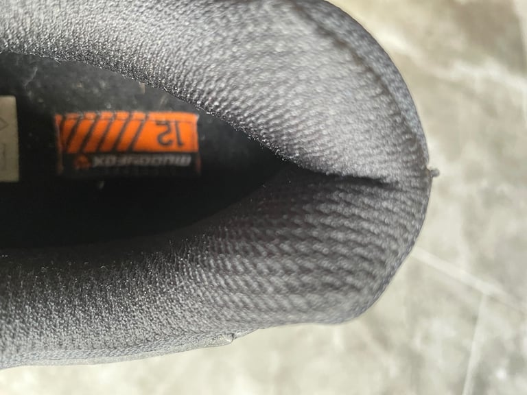 Cycling shoes 