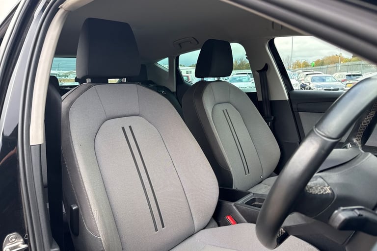 2021 SEAT Leon 1.0 TSI EVO SE Dynamic 5dr Hatchback PETROL Manual