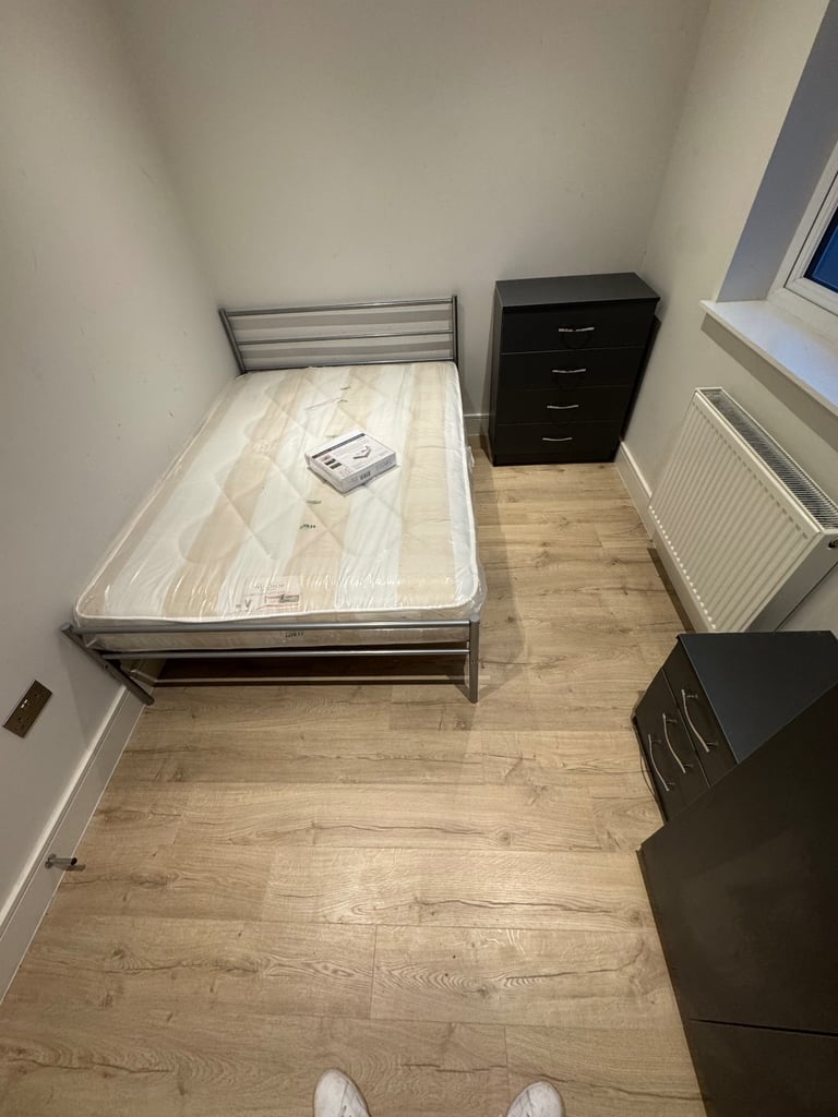 Double bedrooms for rent in 6-Bedroom House Share – Bills Included