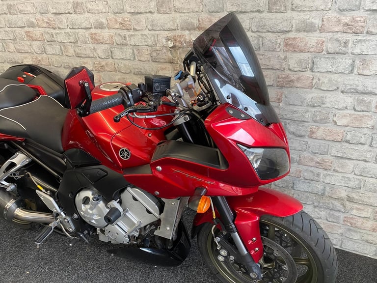 2008 Yamaha FZ1 1000 Fazer - HPI clear - Long Mot - Panniers 