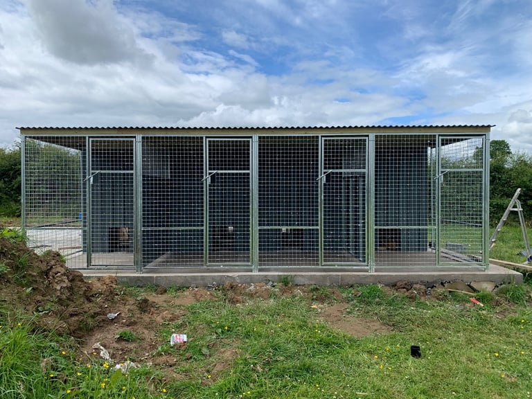 High quality new galvanised dog pens. Dog run. Dog kennel. Pet. Cat enclosures. 