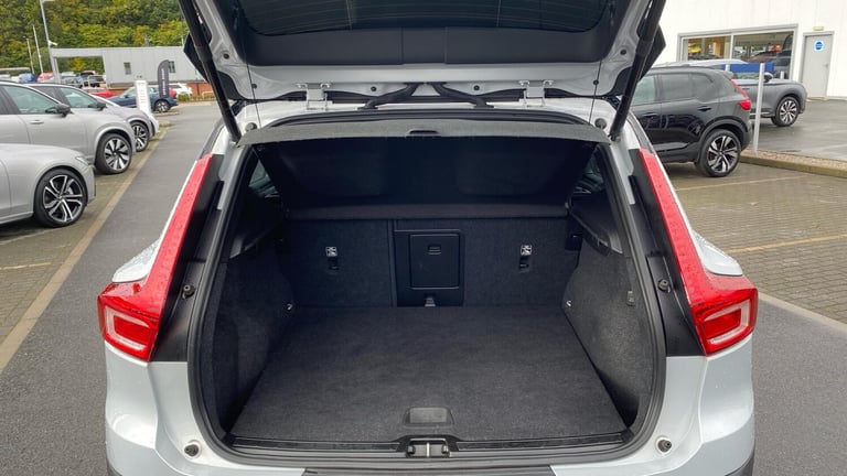2021 Volvo XC40 2.0 B4P R DESIGN Pro 5dr Auto ESTATE PETROL Automatic