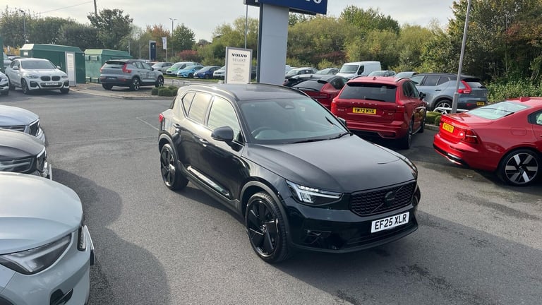 2025 Volvo XC40 2.0 B4 MHEV Plus Black Edition DCT Auto Euro 6 (s/s) 5dr ESTATE Petrol/Electric H...