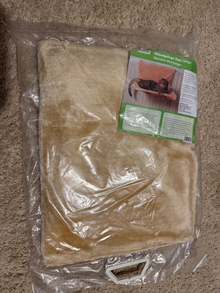 Brand new cat radiator bed