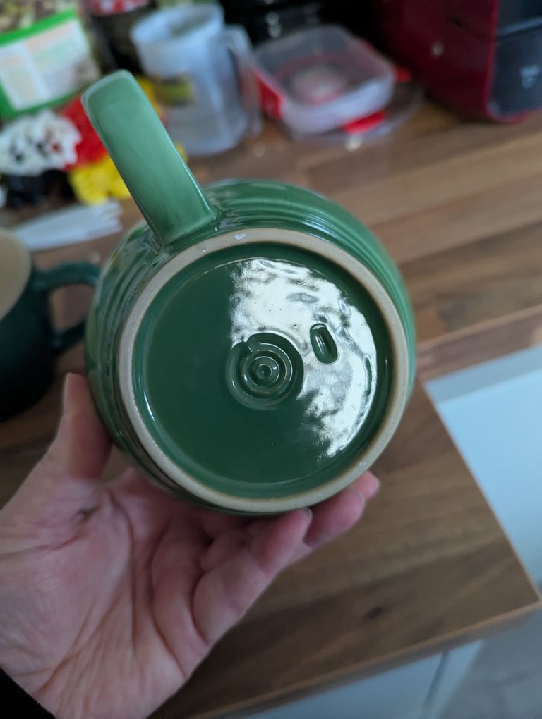 2 Grand Le Creuset stoneware Mugs