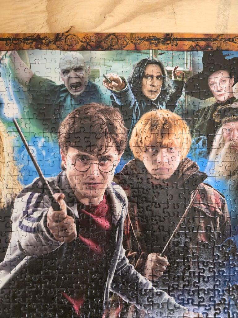 Completed hangable puzzle wallpapers