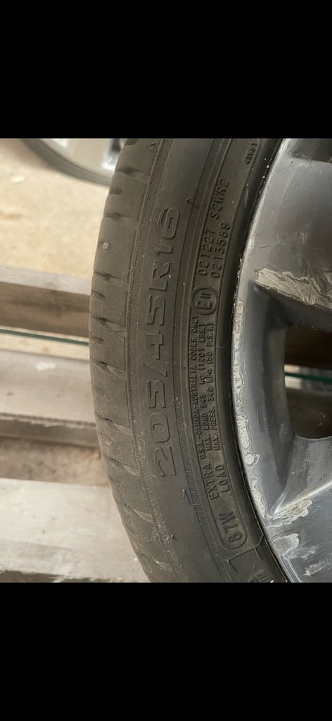 205/45/16 Uniroyal Rainsport 5 ( Pair ) As New 