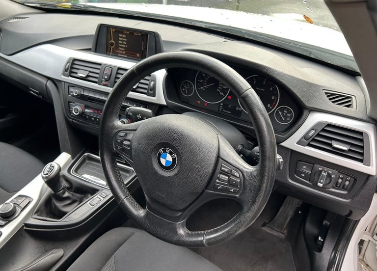 BMW, 3 SERIES, Saloon, 2012, Manual, 1995 (cc), 4 doors