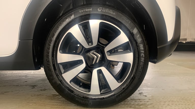 2024 Citroen C3 1.2 PureTech PLUS Hatchback 5dr Petrol EAT6 Euro 6 (s/s) (110 ps) Hatchback Petro...