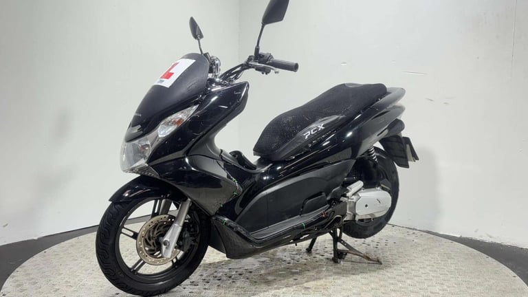 Honda PCX 2011 WW 60K NON RUNNING PROJECT BIKE PARTS BIKE 125CC