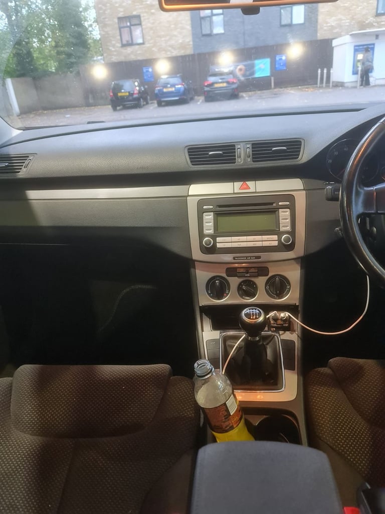 Volkswagen, PASSAT, Saloon, 2006, Manual, 1984 (cc),4 doors ( Mercedes bmw Audi Ford) - Image 3
