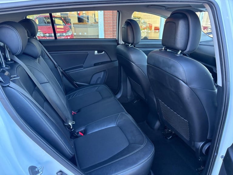 2013 Kia Sportage 1.6 GDi ISG 2 5dr ++ TWIN SUNROOF / HALF LEATHER / ULEZ ++ ESTATE Petrol Manual