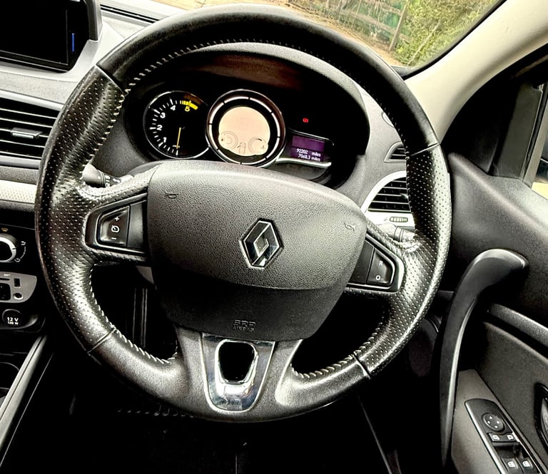 2013 Renault Megane 1.5 dCi 110 Dynamique TomTom 3dr [Start Stop] COUPE Diesel Manual