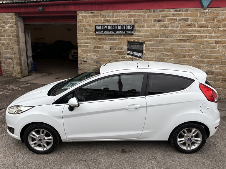 FORD FIESTA 1.25 Zetec 2014