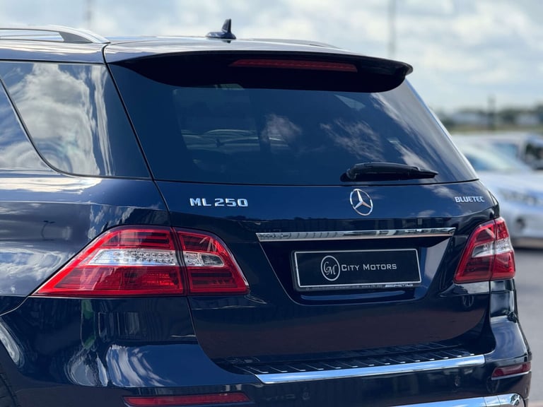 2013 Mercedes-Benz M Class 2.1 ML250 AMG Sport Bluetec Auto 4WD 5dr SUV Diesel Automatic