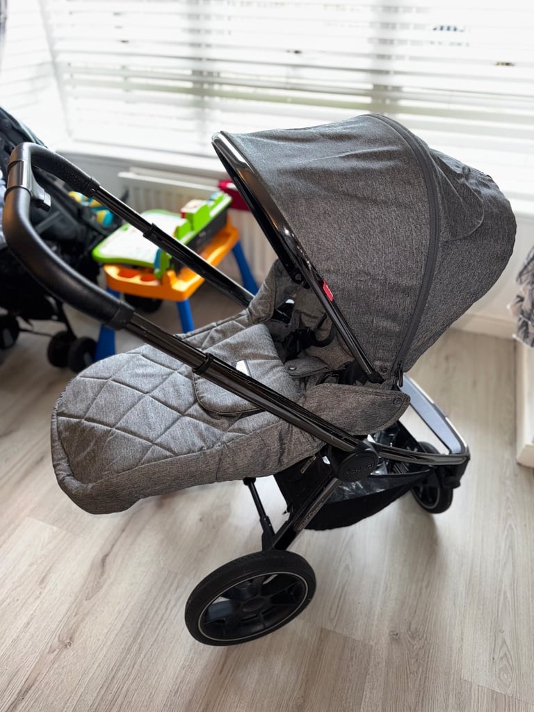 Venicci pram pushchair and carrycot 