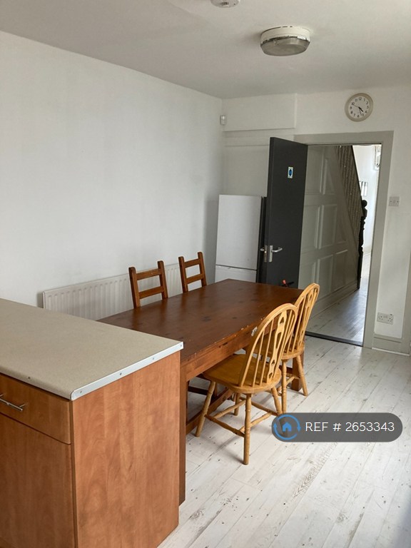 1 bedroom in Cromwell Street, Swansea, SA1 (#2653343)