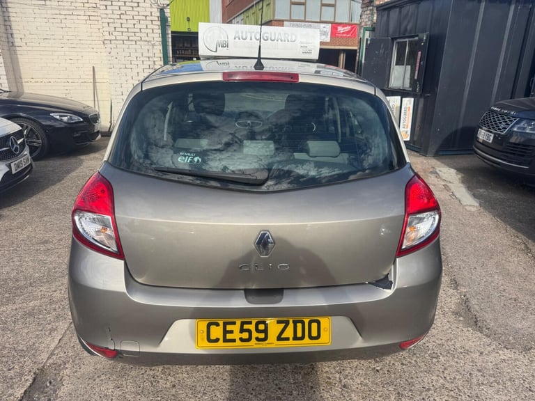 2009 Renault Clio 1.6 VVT Expression Auto Euro 5 5dr HATCHBACK Petrol Automatic