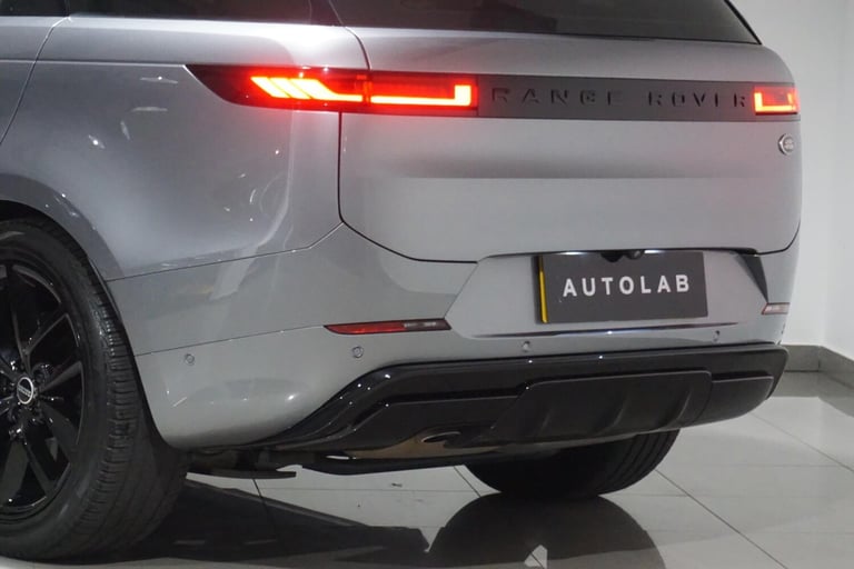 2023 Land Rover Range Rover Sport 3.0 D300 MHEV Dynamic SE SUV 5dr Diesel Auto 4WD Euro 6 (s/s) (...