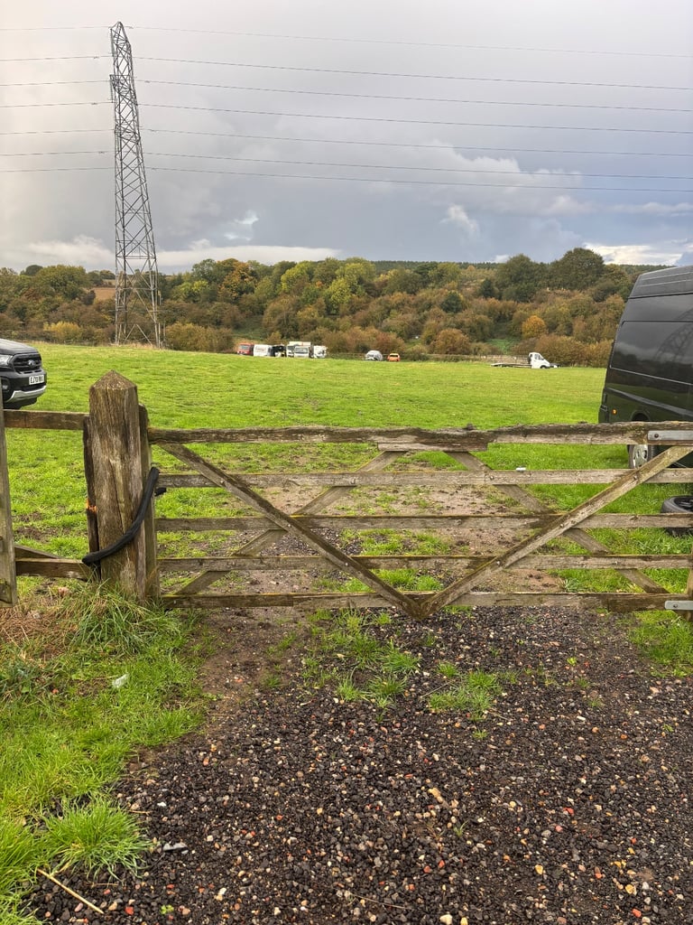 Office to Rent ( also yard space available different size lots 
