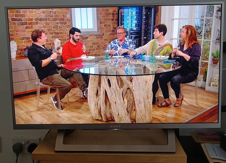 image for SONY BRAVIA KDL-32WD752