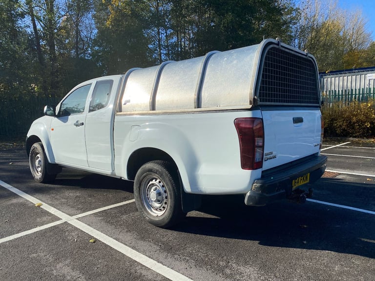 (64) Isuzu D Max E/C 2.5 Twin Turbo,  Canopy ,nt mitsubishi l200 club cab,toyota hilux ecb,