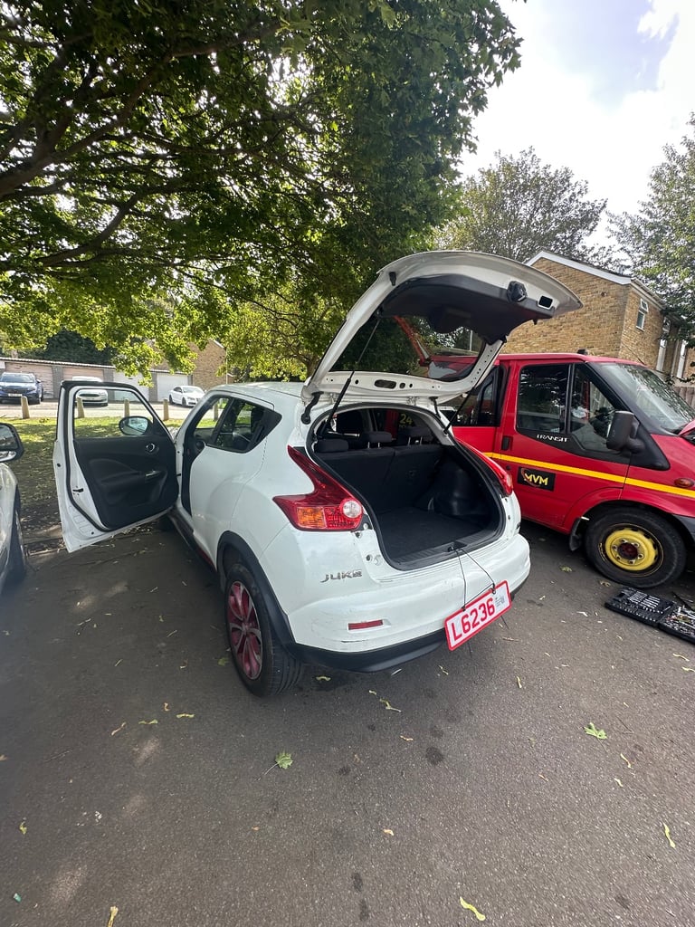 Nissan, JUKE, Hatchback, 2012, Manual, 1461 (cc), 5 doors