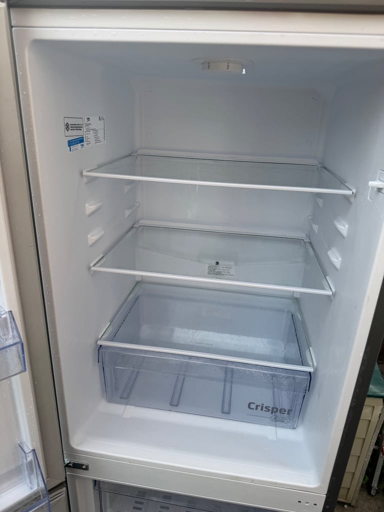 Beko LED Frost-Free Fridge Freezer For Sale/ FREE DELIVERY