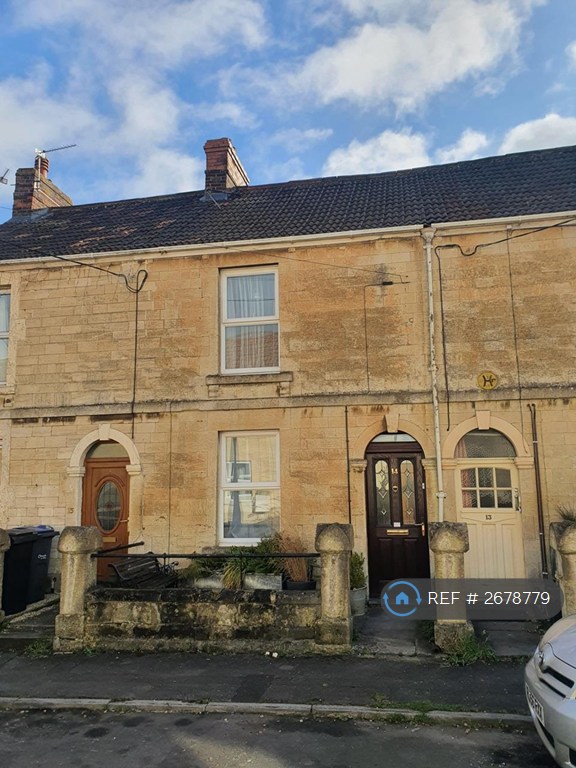 2 bedroom house in Gladstone Road, Trowbridge, BA14 (2 bed) (#2678779)