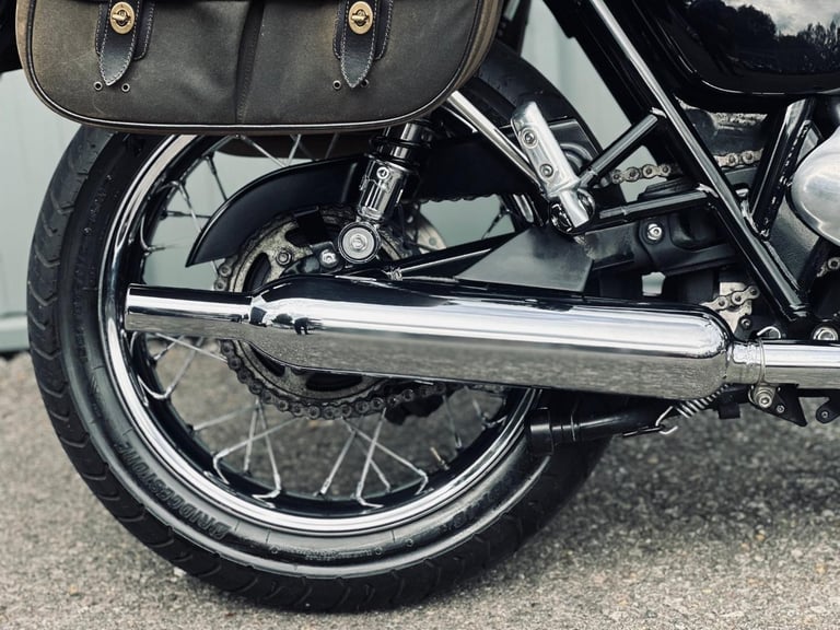 STUNNING 2018/18 TRIUMPH BONNEVILLE T100 MOTORCYCLE 