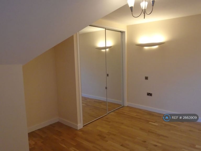2 bedroom flat in Mulsanne Row, Crewe, CW1 (2 bed) (#2663909)