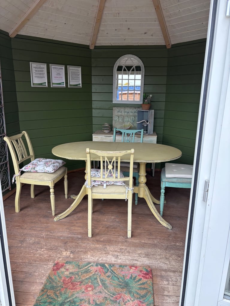 Ex Display Lugarde Octagonal Garden Room