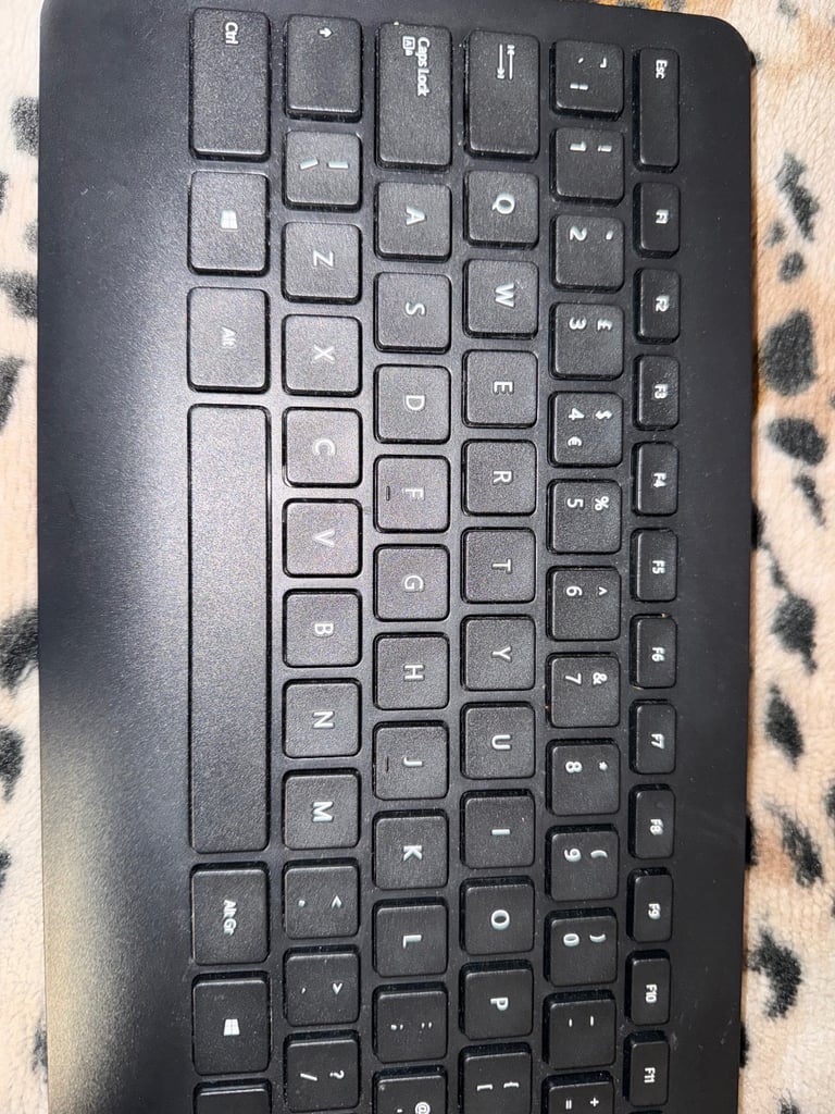 Microsoft 1738 Wireless DESKTOP  keyboard (900)  -KEYBOARD