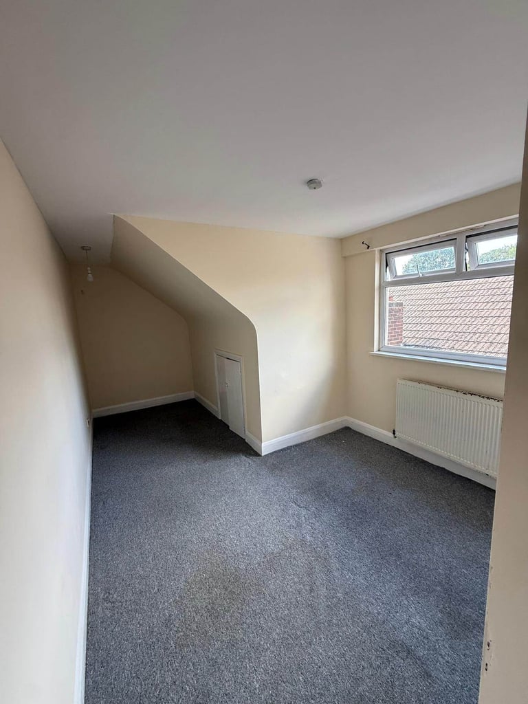 2 Bedroom Flat second Floor in HA3 with Parking