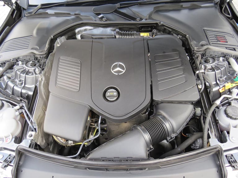 2024 Mercedes-Benz C-Class C300e AMG Line Premium 4dr 9G-Tronic Saloon Hybrid Automatic