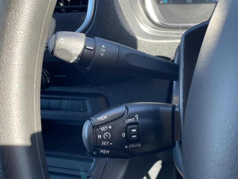 2024 Peugeot e-Expert e 1000 75kWh Professional Premium + Standard Panel Van Auto MWB 6dr (7kW Ch...