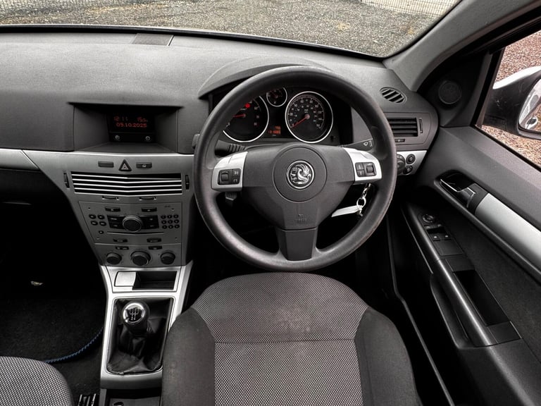 2009 Vauxhall Astra 1.6i 16V Club [115] 5dr HATCHBACK PETROL Manual