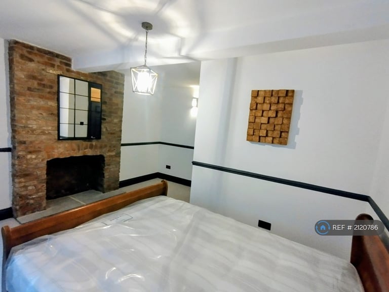 1 bedroom flat in The Avenue, Hull, HU1 (1 bed) (#2120786)