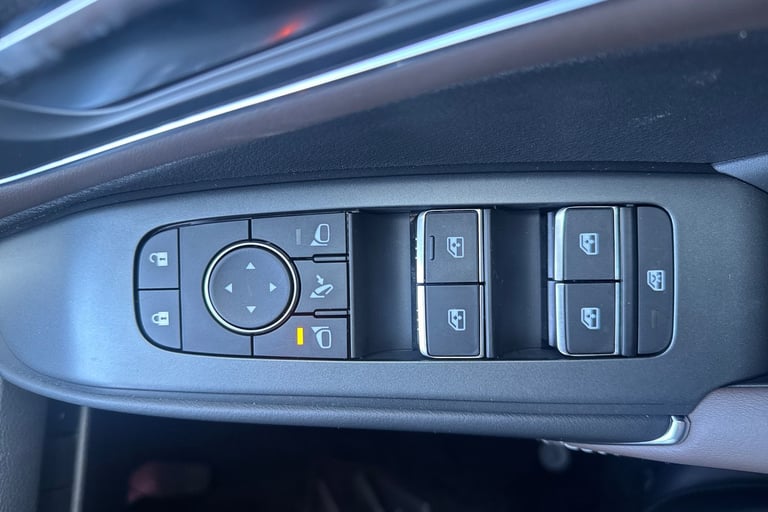 2025 Nissan Qashqai 1.3 DiG-T MH Tekna 5dr Hatchback Petrol Manual