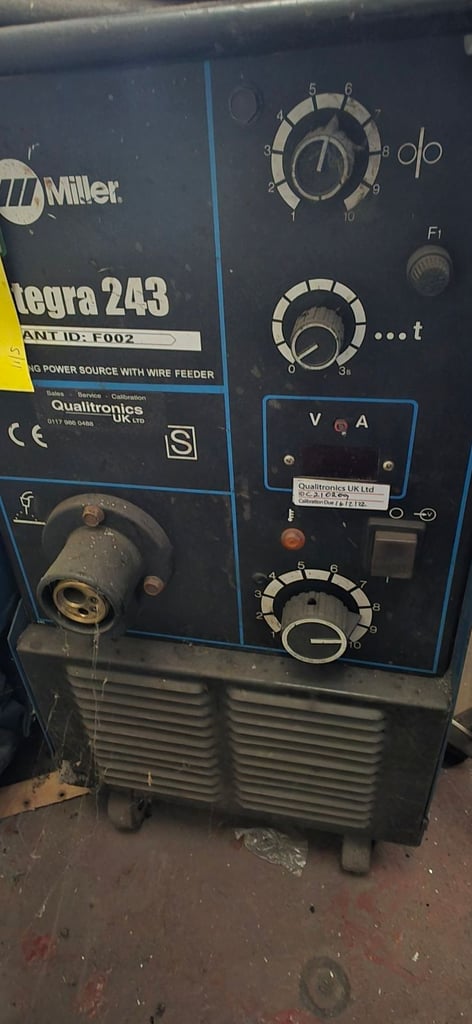 Miller integra 243 mig welder 3 phase 