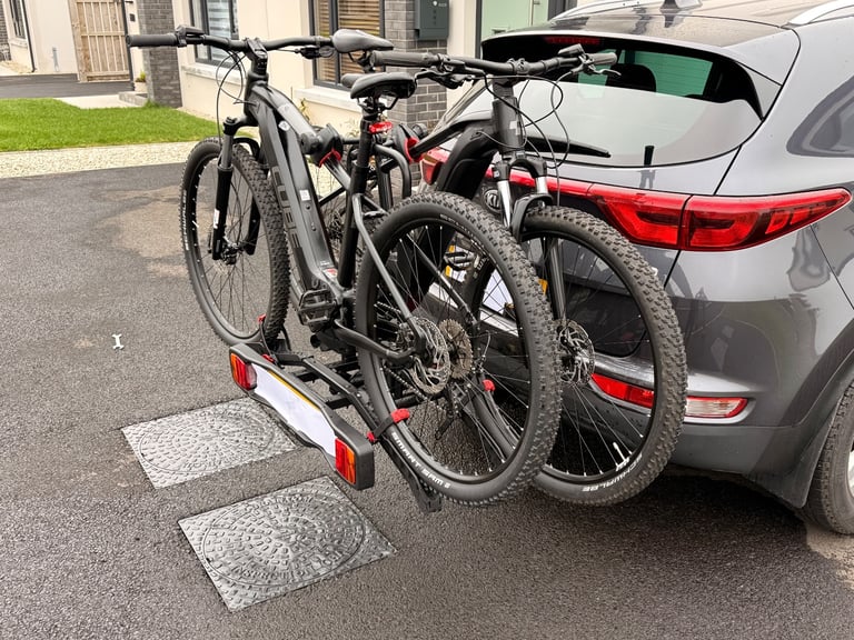 CUBE REACTION Electric Mountain  Bike x 2 & Towbar Mounted Carrier