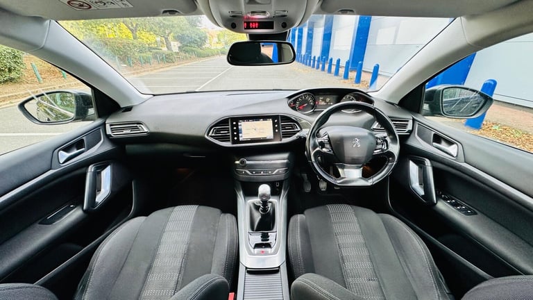 2015 Peugeot 308 1.2 PureTech Allure Euro 6 (s/s) 5dr HATCHBACK Petrol Manual
