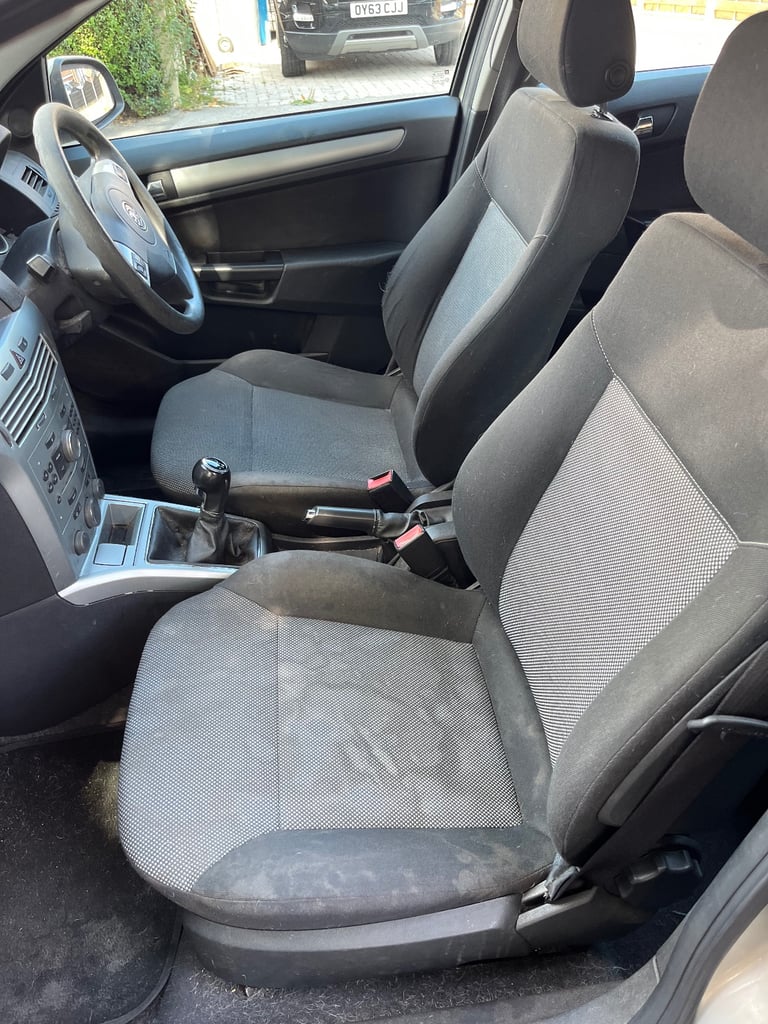Vauxhall, ASTRA, Hatchback, 2010, Manual, 1598 (cc), 5 doors