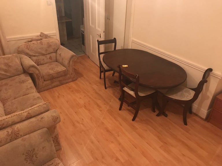 NICE 3 BED ON  Westbourne avenue , Park END,  NE8 4NS Gateshead 