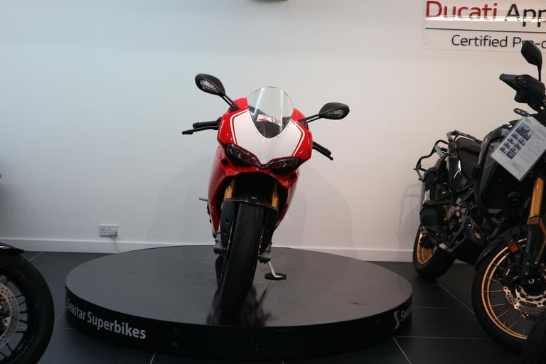 DUCATI PANIGALE R - 3900 MILES - 2016