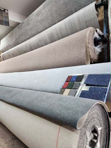 flooring carpet, laminate,  vinyl