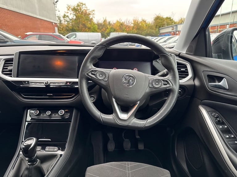 2023 Vauxhall Grandland Grandland 1.2 Turbo 130ps Ultimate Hatchback Petrol Manual