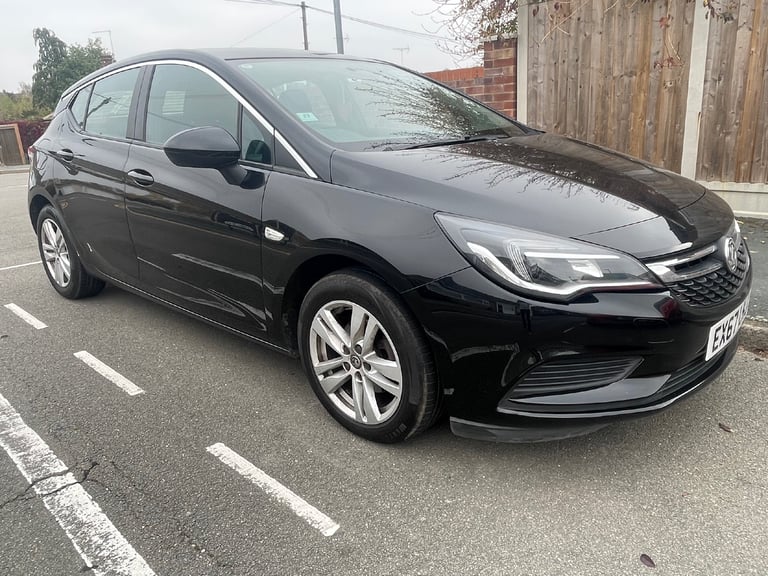 image for Vauxhall Astra Tech Line (2017) 1.6 CDTiecoFLEX Tech Line Diesel Manual 