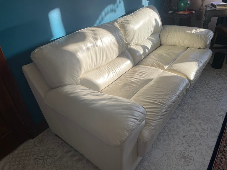 Leather Sofa For In Aberdeen