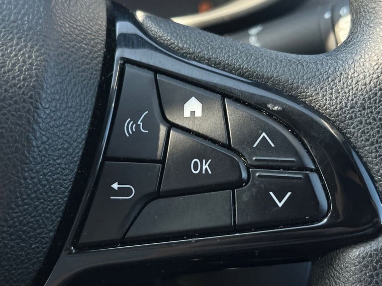  Dacia Sandero 1.0 Tce Essential Hatchback 5dr Bi Fuel Manual Euro 6 s/s 100 Ps